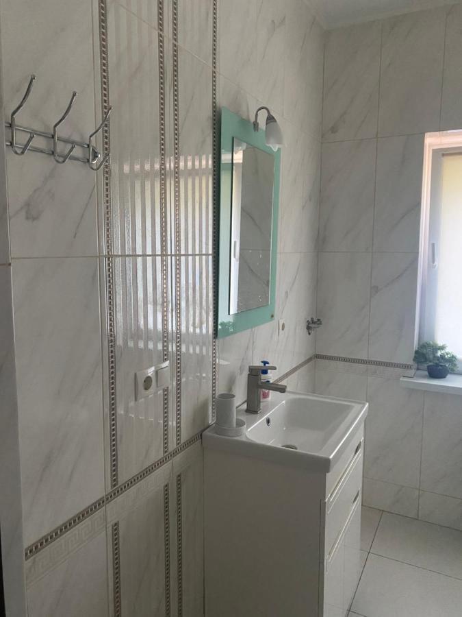 Guest House Olzhycha 45 Б Kiev Dış mekan fotoğraf