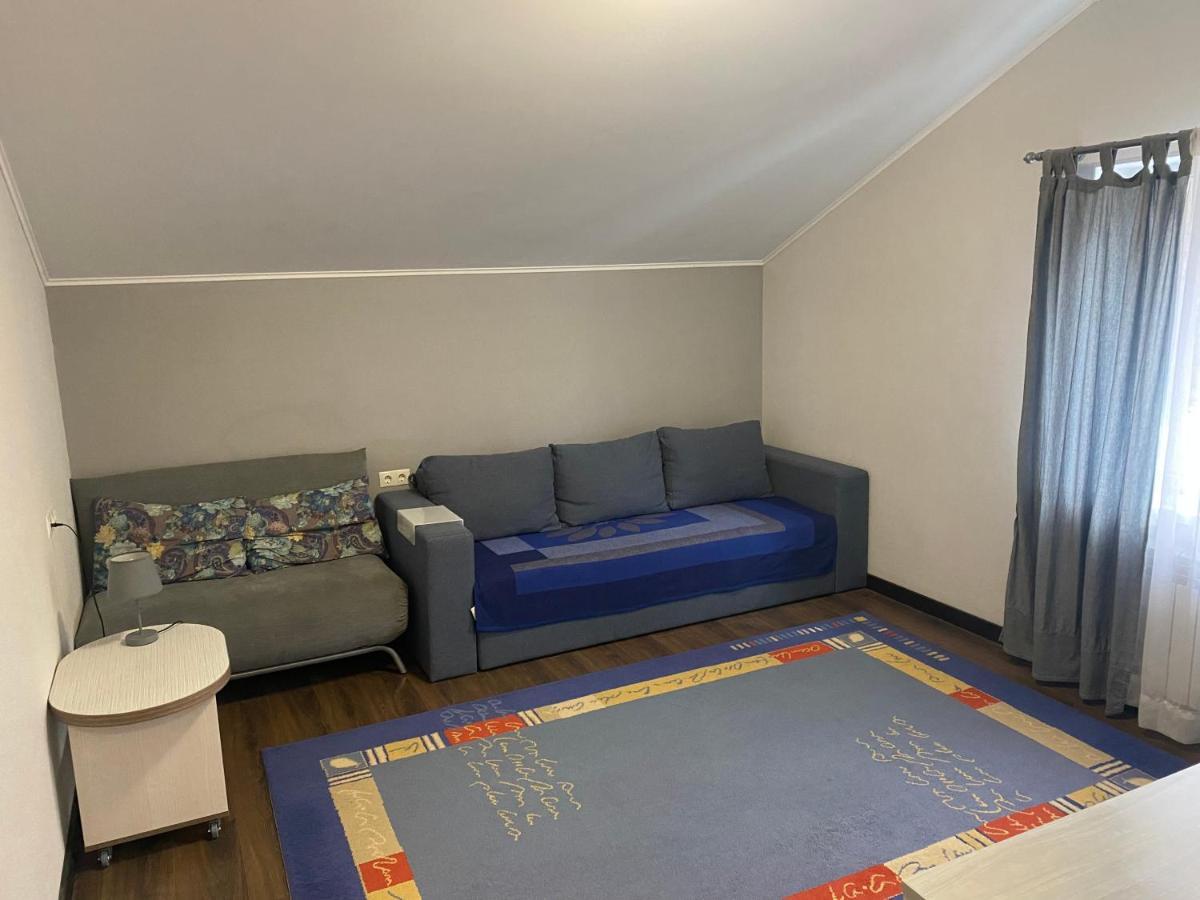 Guest House Olzhycha 45 Б Kiev Dış mekan fotoğraf