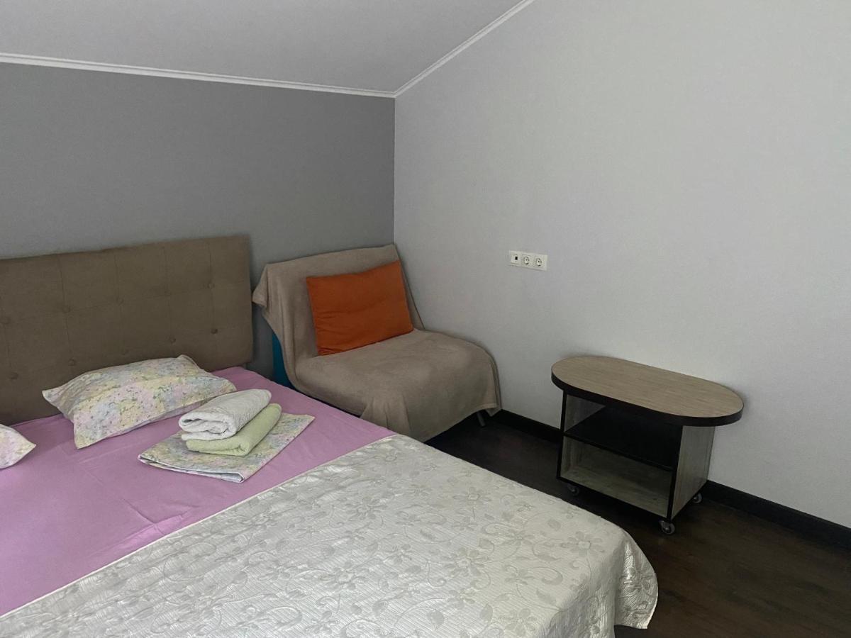 Guest House Olzhycha 45 Б Kiev Dış mekan fotoğraf