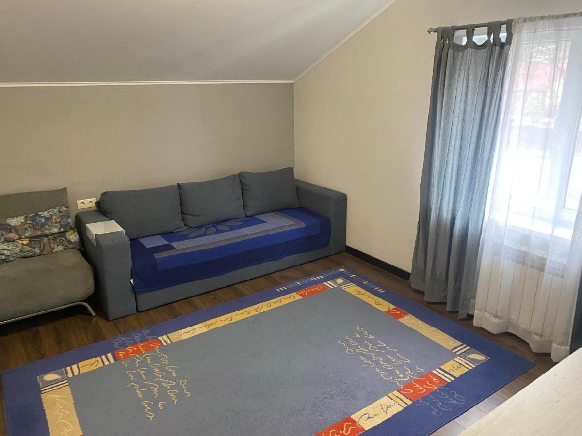 Guest House Olzhycha 45 Б Kiev Dış mekan fotoğraf
